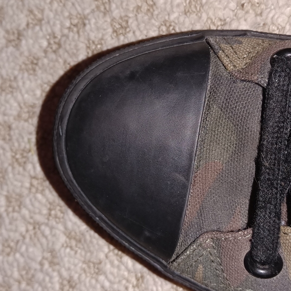 Camo Lace Sneakers - Picture 4 of 7